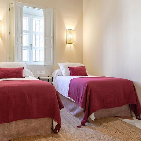Genteel Home Abades Севилья Экстерьер фото